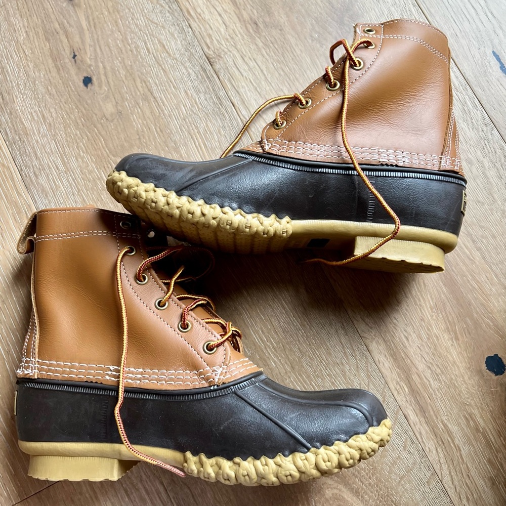 L.L. Bean classic 8” Bean Boots, 8, never worn